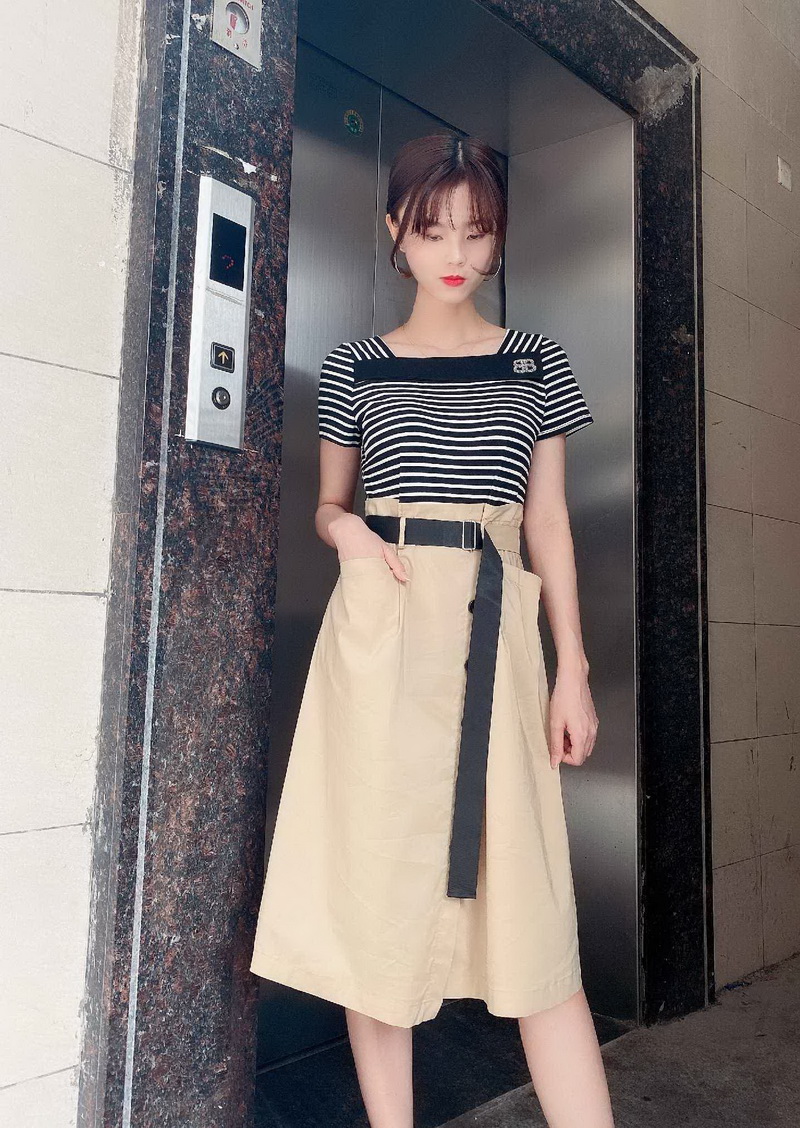 条纹假两件连衣裙女夏2020新款流行显瘦收腰时尚裙
